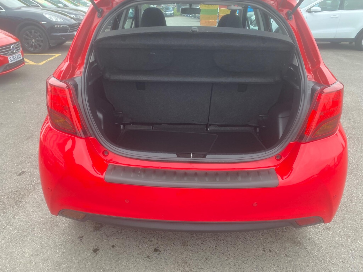 Used Toyota Yaris 2015 for sale - 76550633: Photo 30