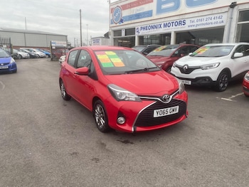 Used Toyota Yaris 2015 for sale - 76550633: Photo