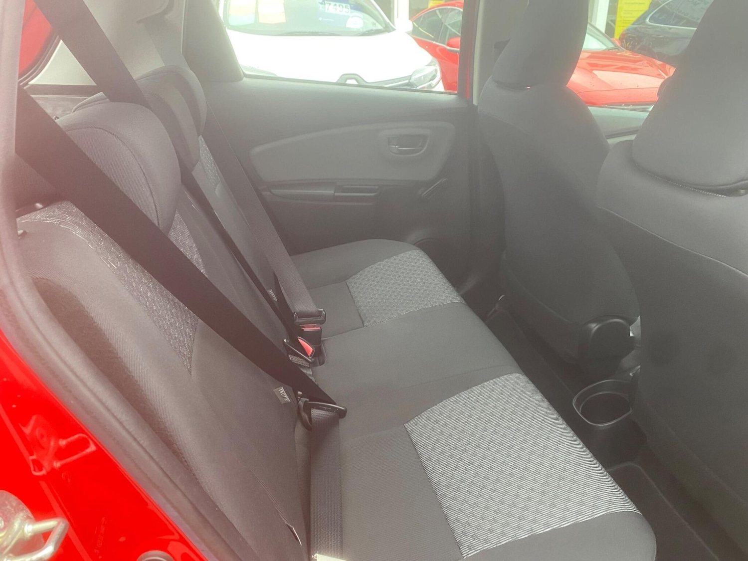 Used Toyota Yaris 2015 for sale - 76550633: Photo 41