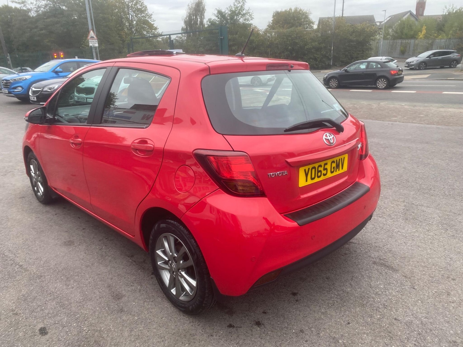 Used Toyota Yaris 2015 for sale - 76550633: Photo 69