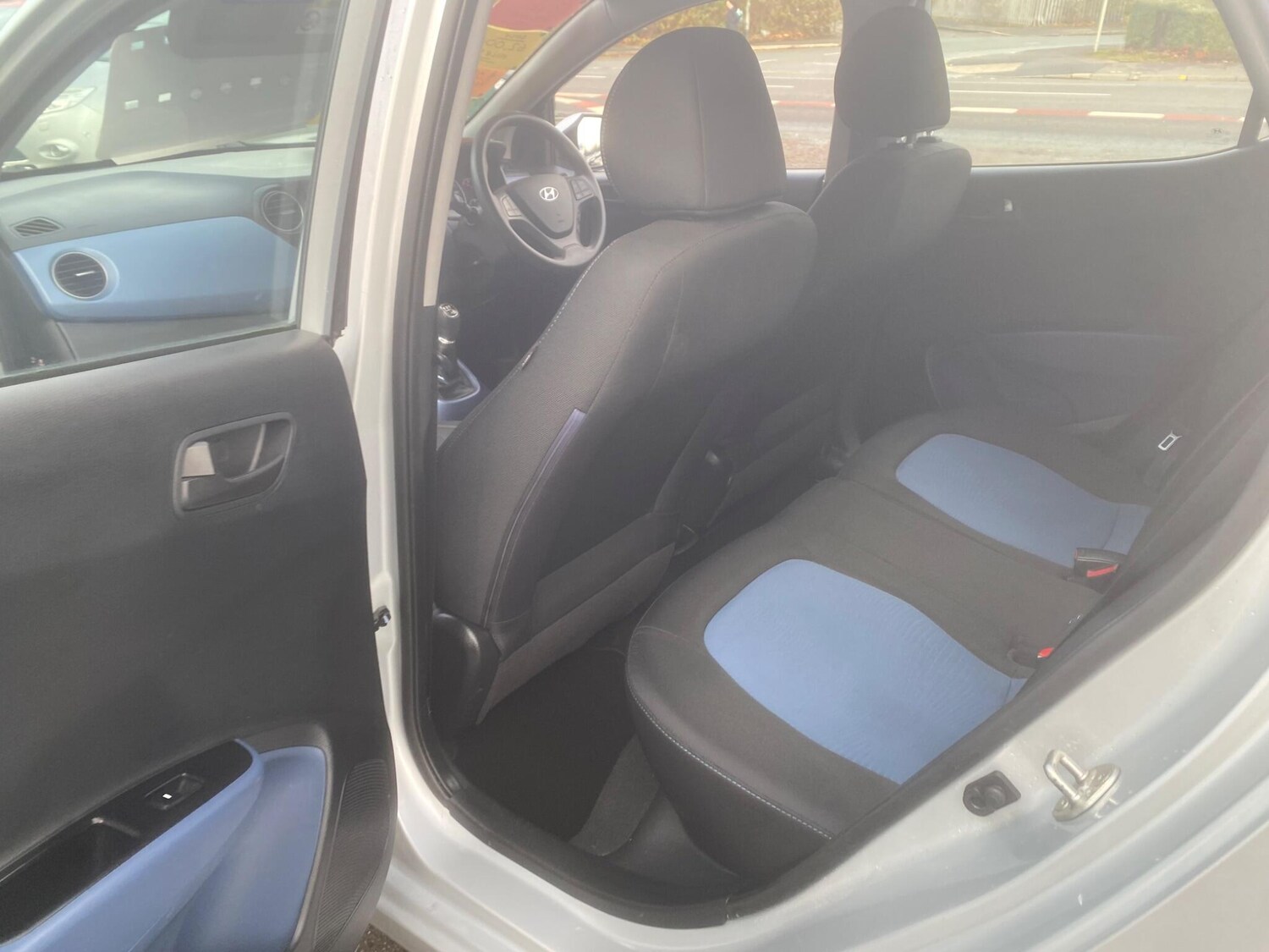 Used Hyundai i10 2014 for sale - 76772040: Photo 30