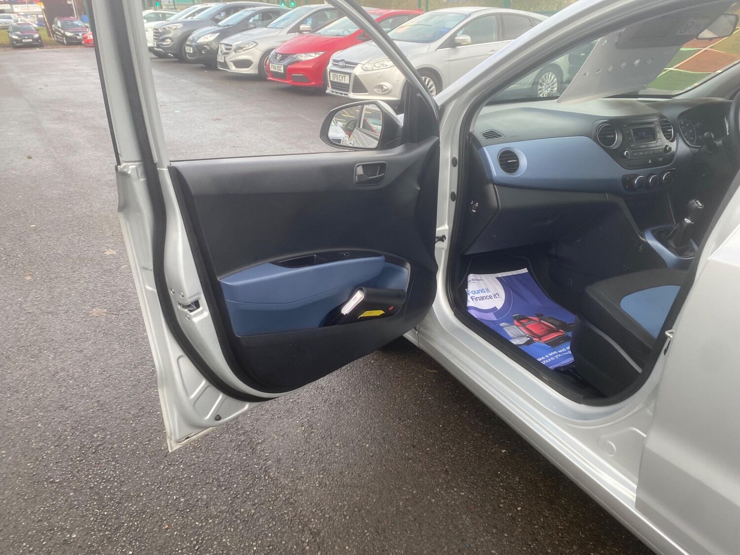 Used Hyundai i10 2014 for sale - 76772040: Photo 33