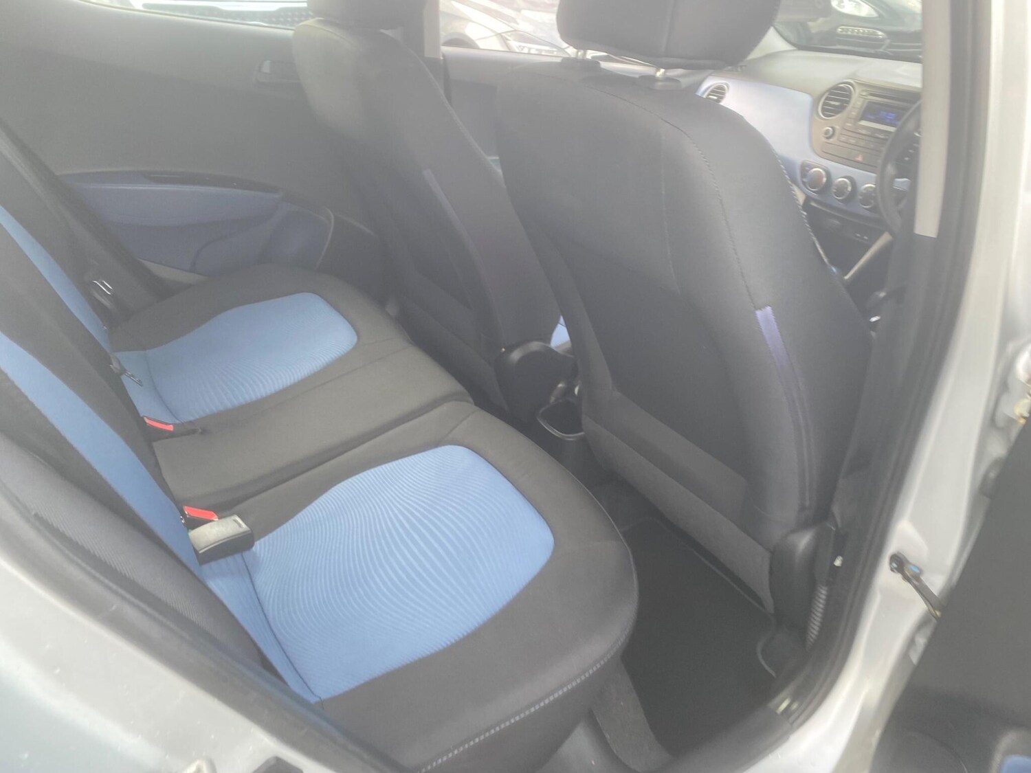 Used Hyundai i10 2014 for sale - 76772040: Photo 53