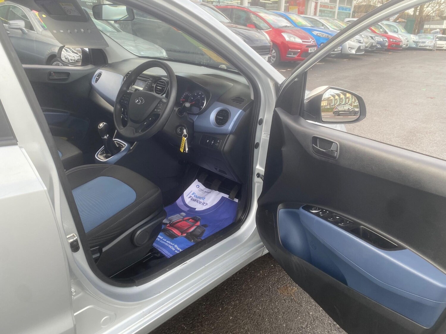 Used Hyundai i10 2014 for sale - 76772040: Photo 64