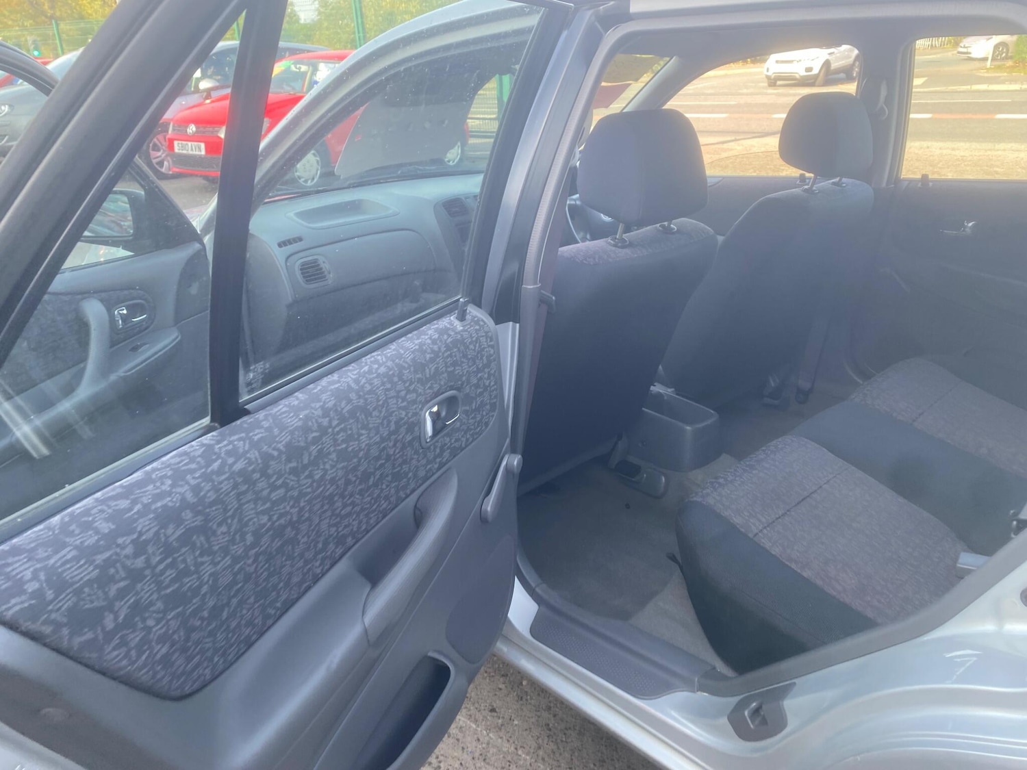 Used Mazda 323 2001 for sale - 76995977: Photo 28