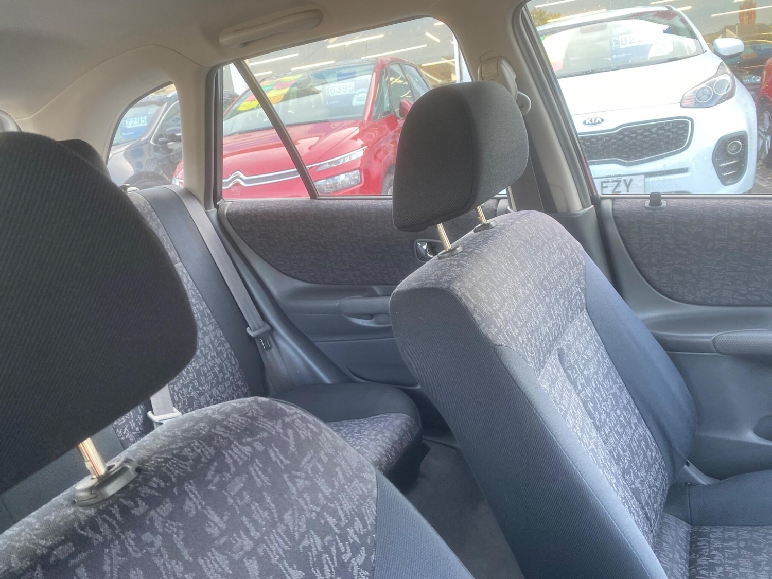 Used Mazda 323 2001 for sale - 76995977: Photo 47