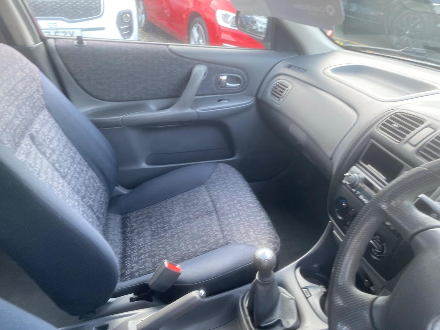 Used Mazda 323 2001 for sale - 76995977: Photo 50