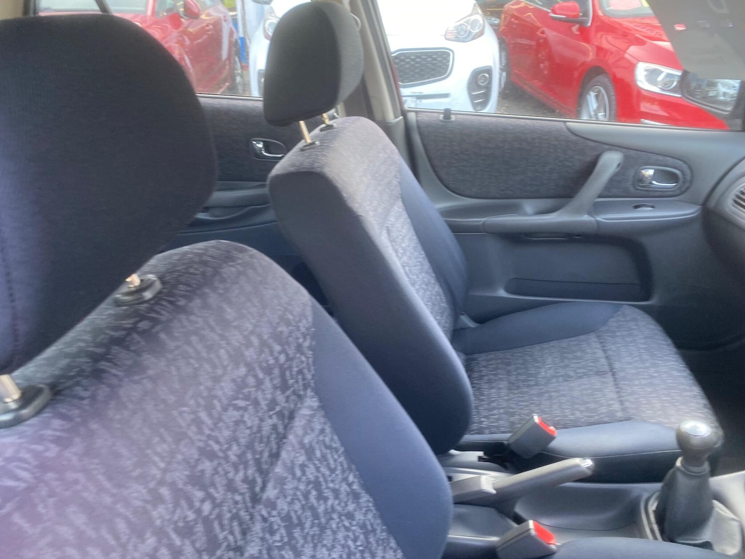 Used Mazda 323 2001 for sale - 76995977: Photo 54