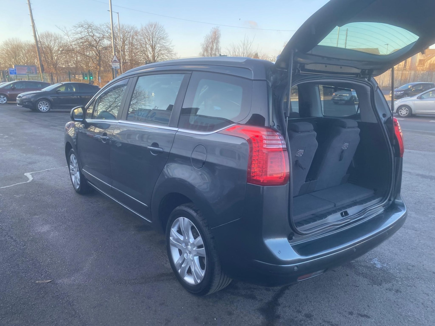 Used Peugeot 5008 2015 for sale - 76550040: Photo 33