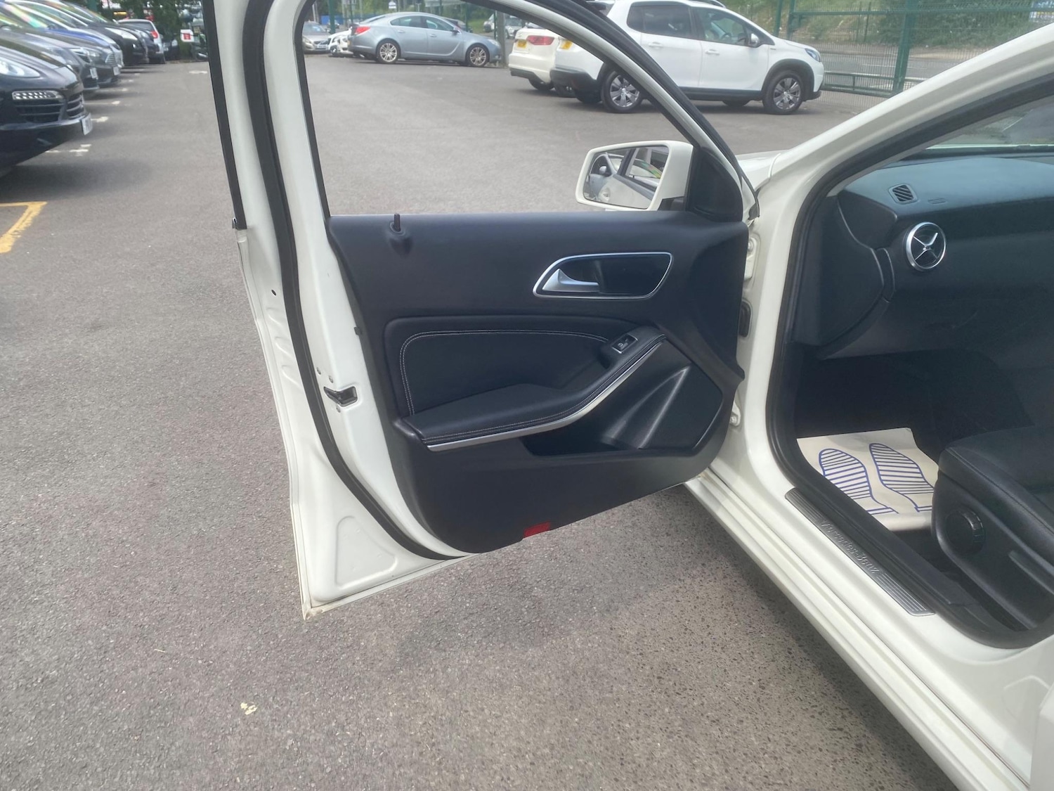 Used Mercedes-Benz A-Class for sale - 76994237: Photo 25