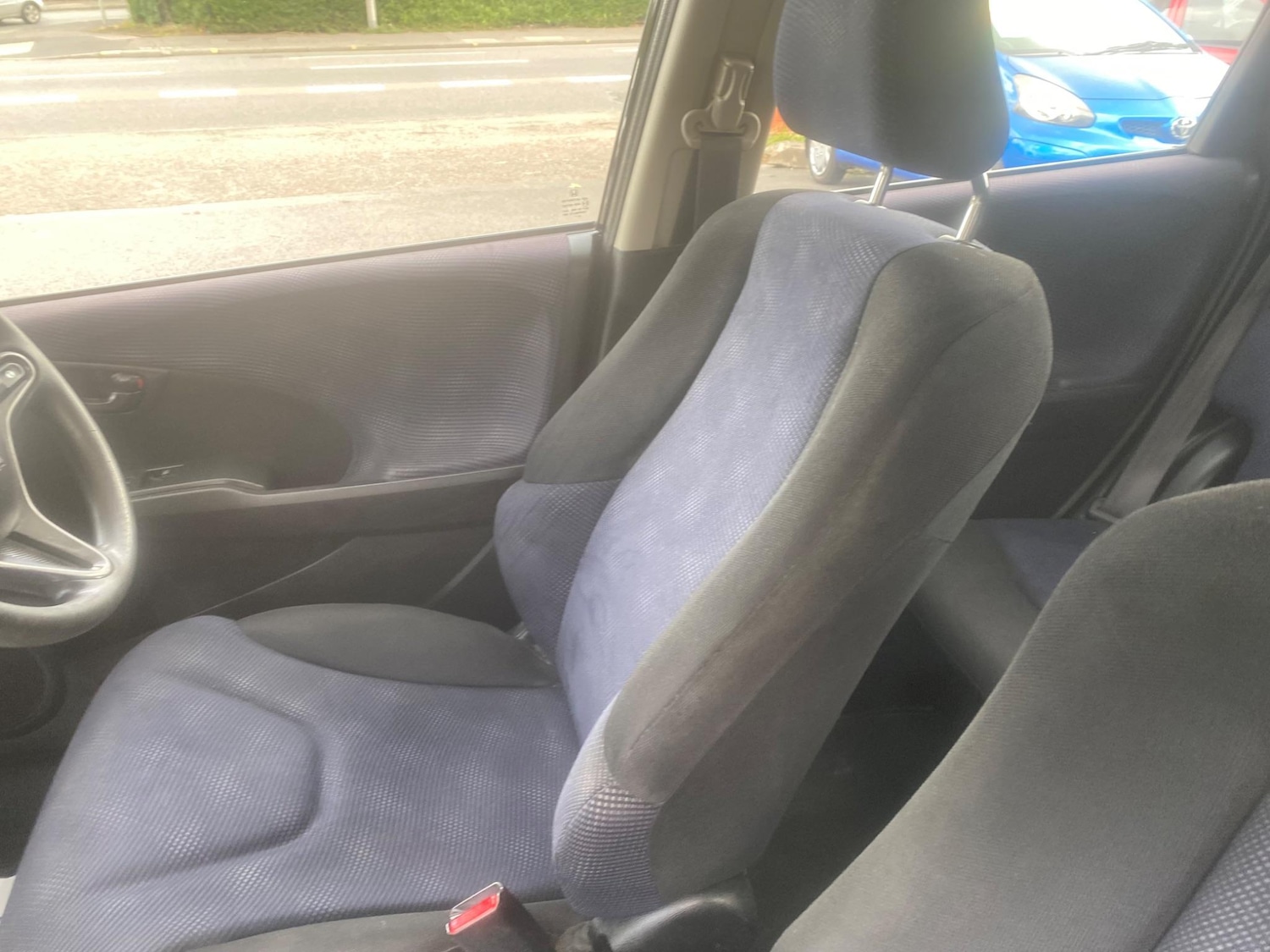 Used Honda Jazz 2014 for sale - 76549818: Photo 14