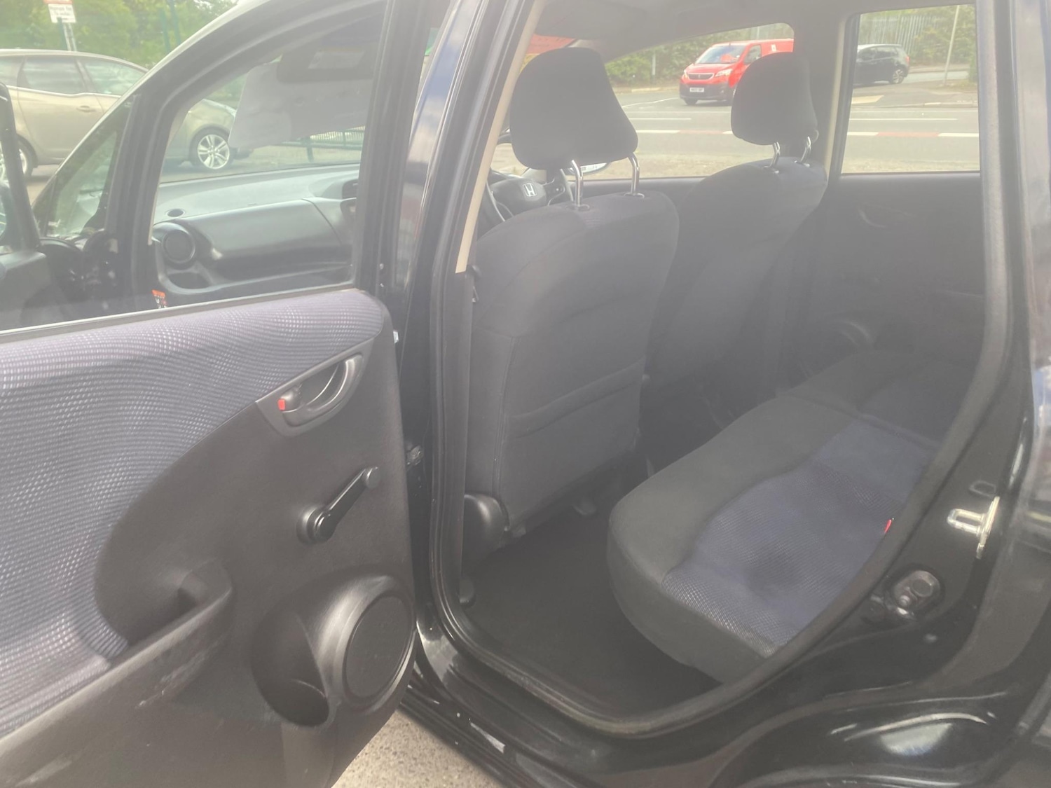 Used Honda Jazz 2014 for sale - 76549818: Photo 30