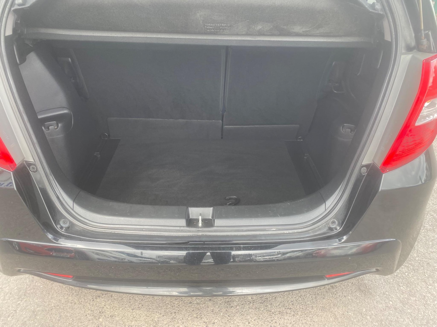 Used Honda Jazz 2014 for sale - 76549818: Photo 34