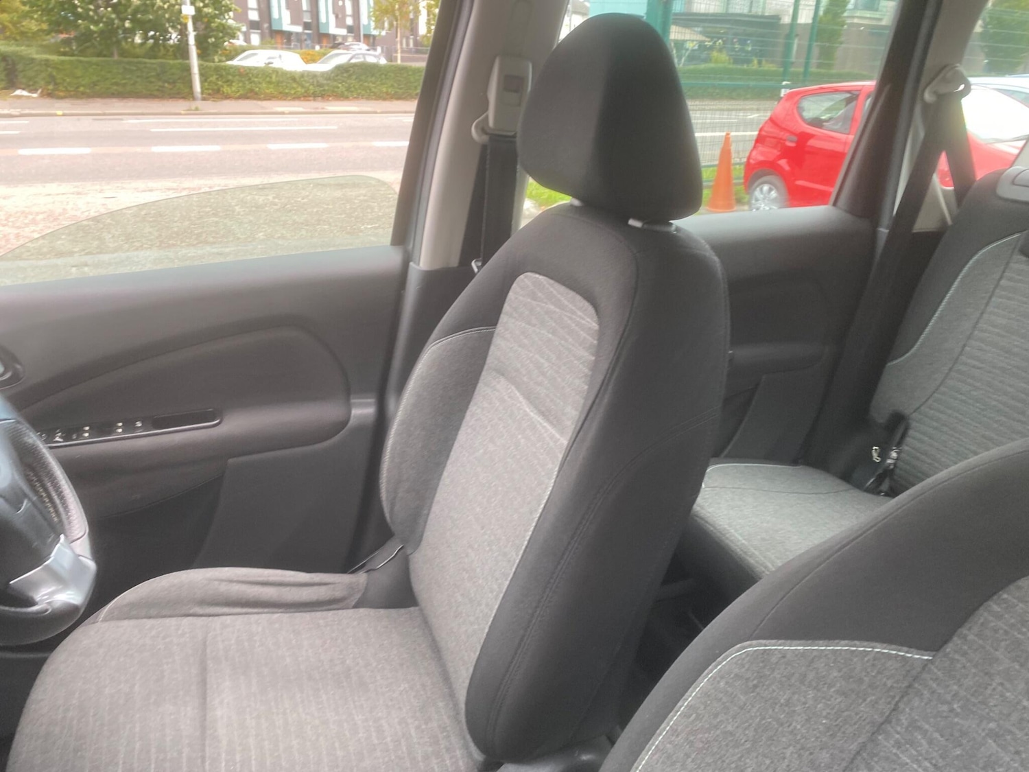 Used Citroen C3 Picasso 2017 for sale - 76549693: Photo 14