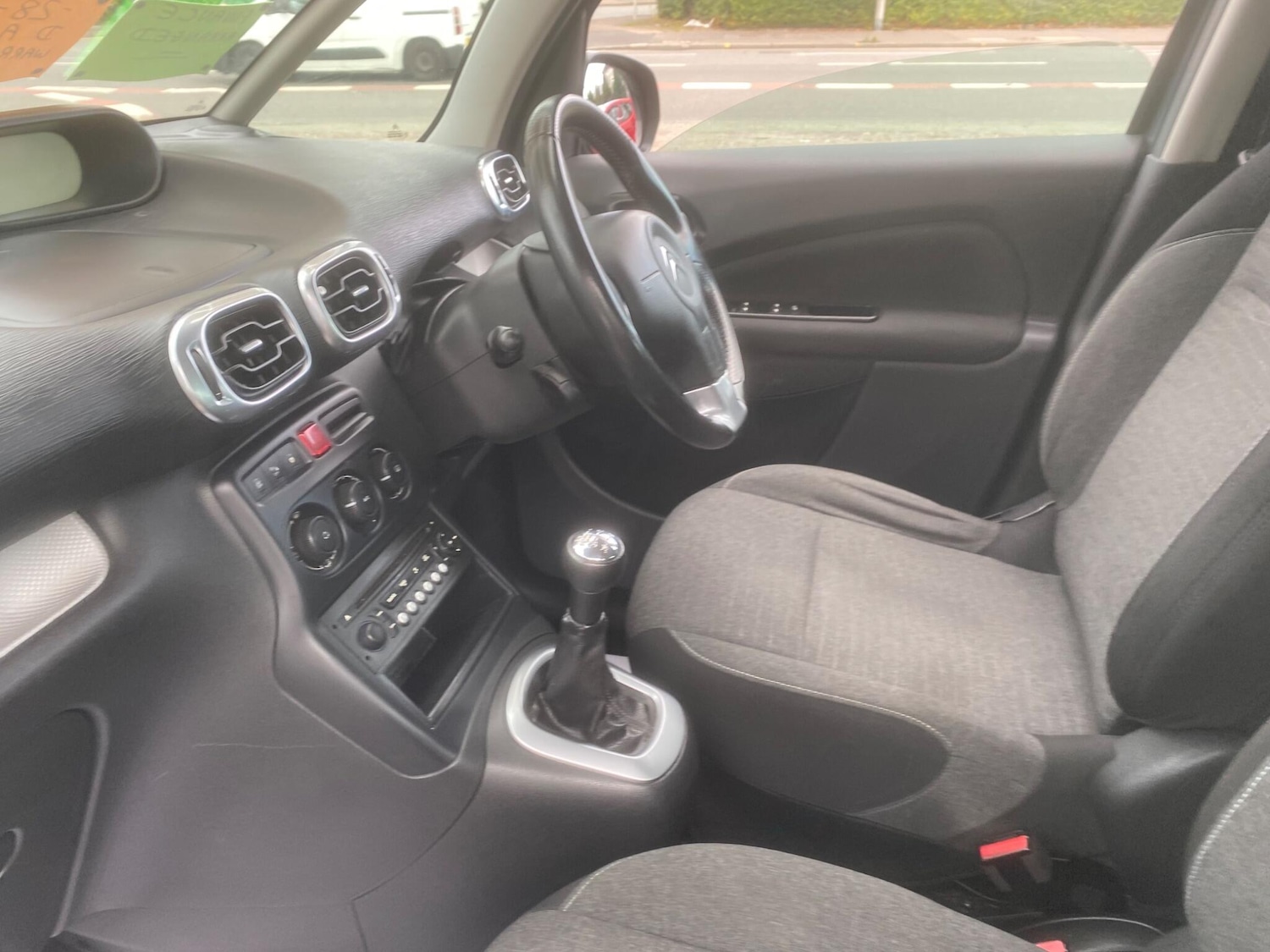 Used Citroen C3 Picasso 2017 for sale - 76549693: Photo 21