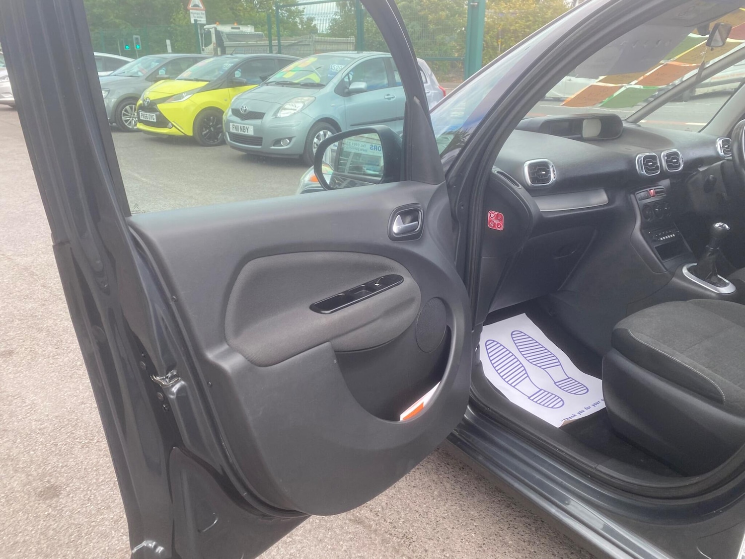 Used Citroen C3 Picasso 2017 for sale - 76549693: Photo 28