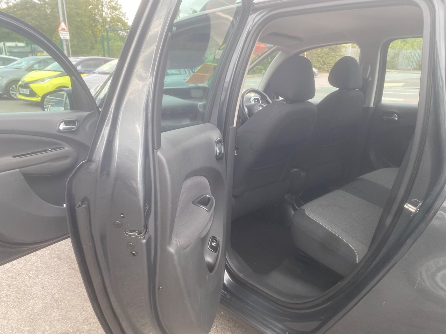 Used Citroen C3 Picasso 2017 for sale - 76549693: Photo 29