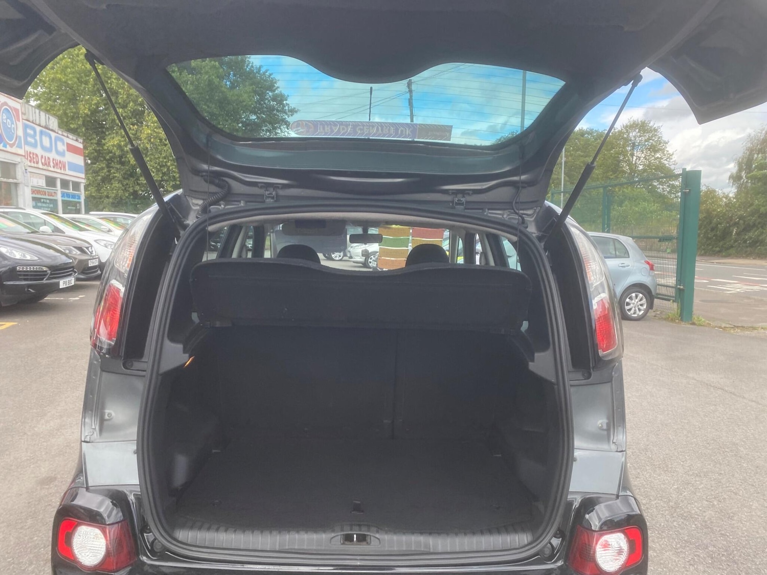 Used Citroen C3 Picasso 2017 for sale - 76549693: Photo 43