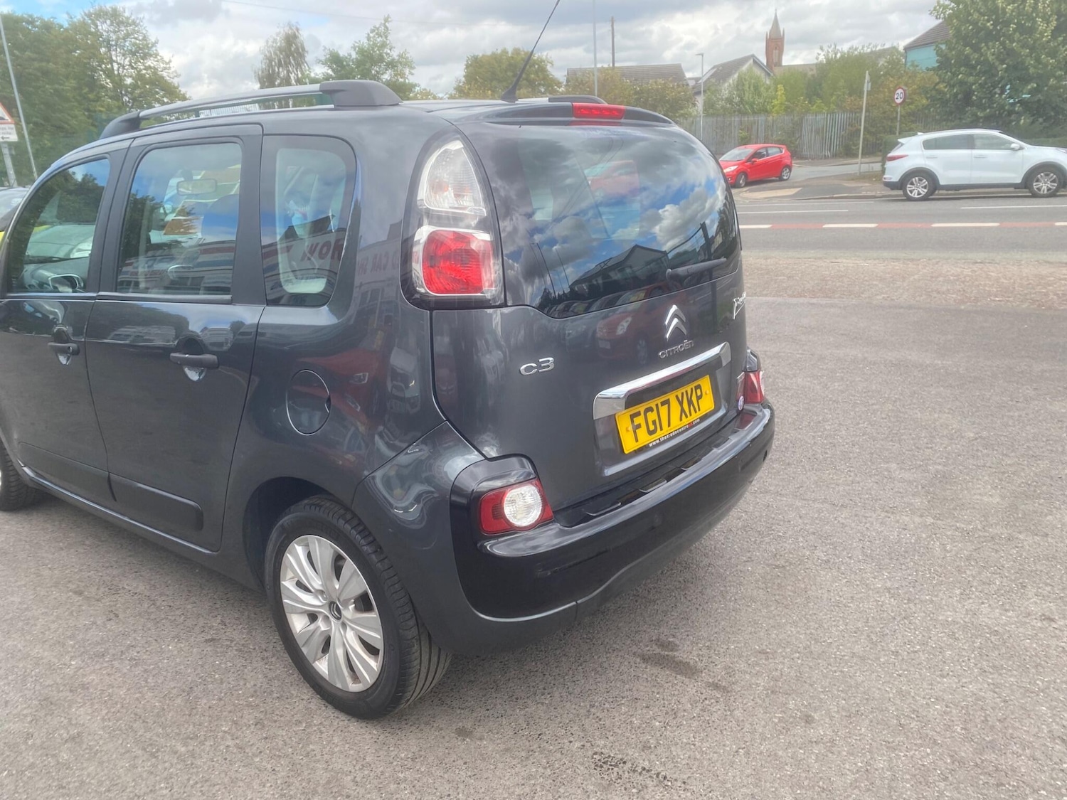 Used Citroen C3 Picasso 2017 for sale - 76549693: Photo 71