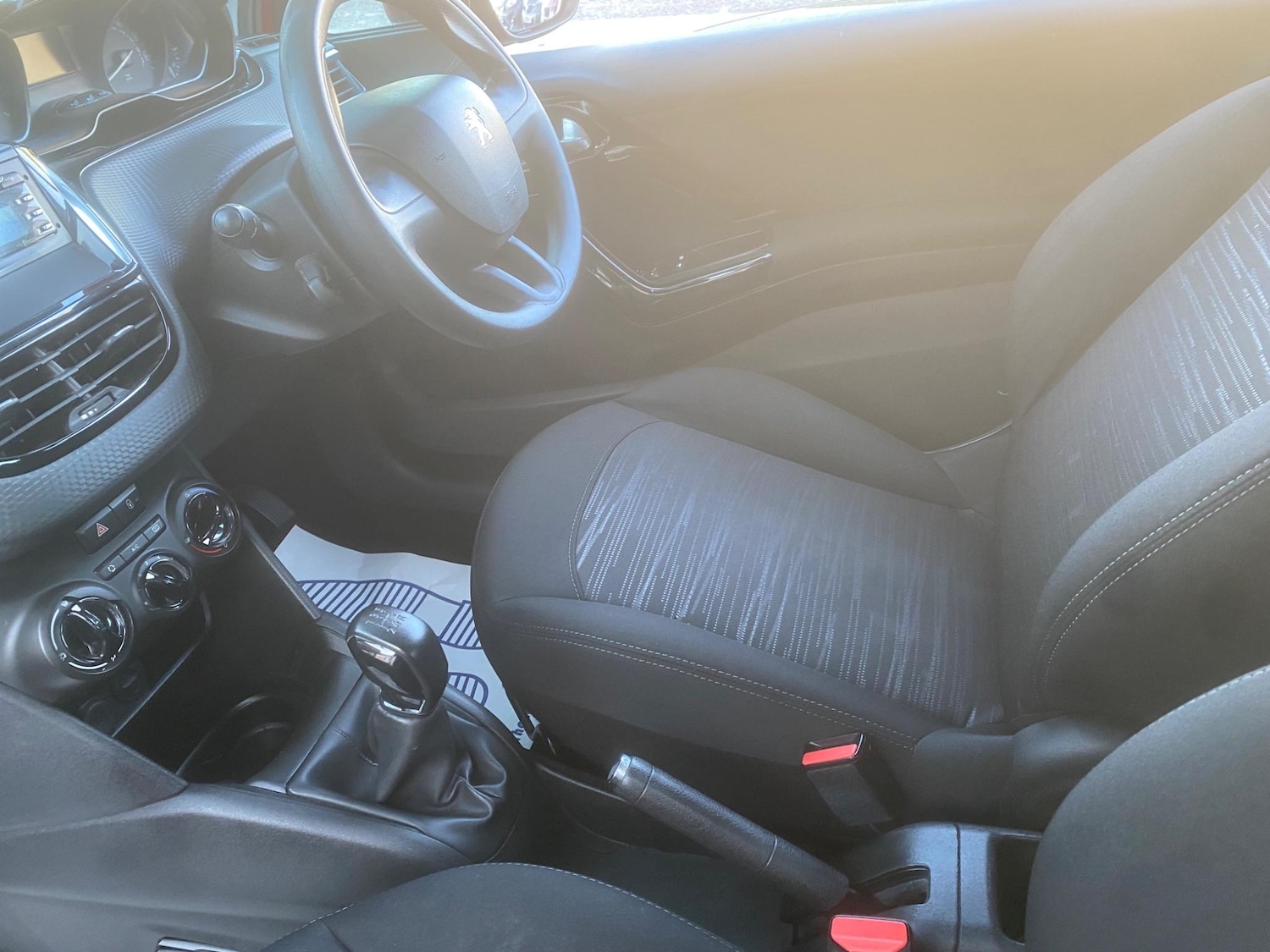 Used Peugeot 208 2016 for sale - 76551030: Photo 19