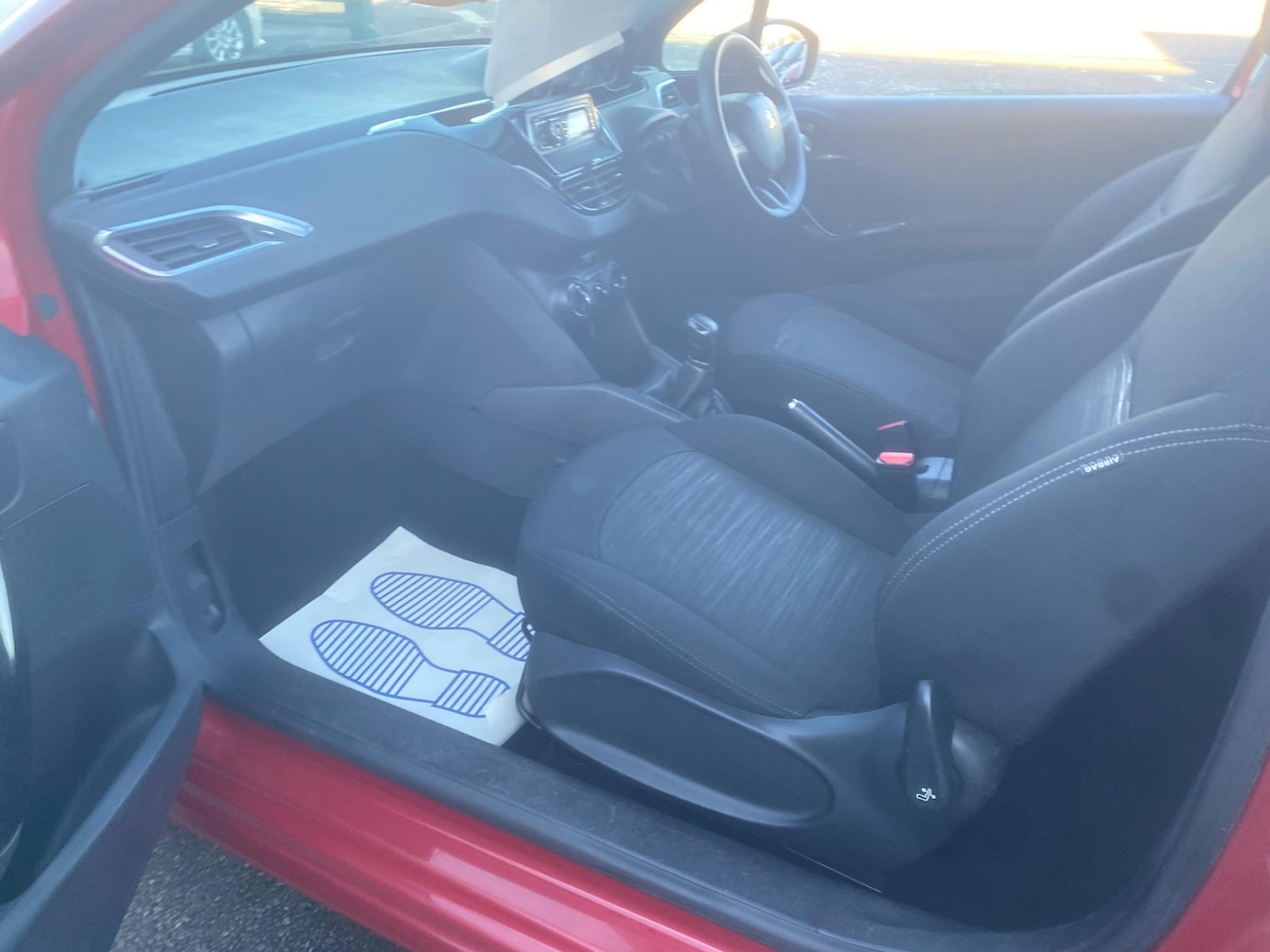 Used Peugeot 208 2016 for sale - 76551030: Photo 25