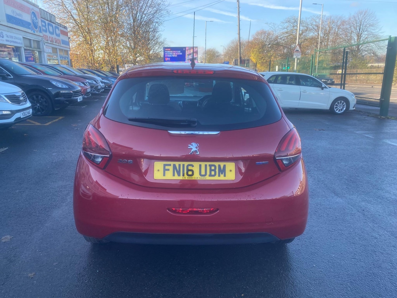 Used Peugeot 208 2016 for sale - 76551030: Photo 37