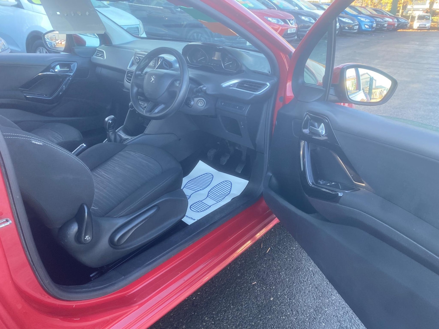 Used Peugeot 208 2016 for sale - 76551030: Photo 61