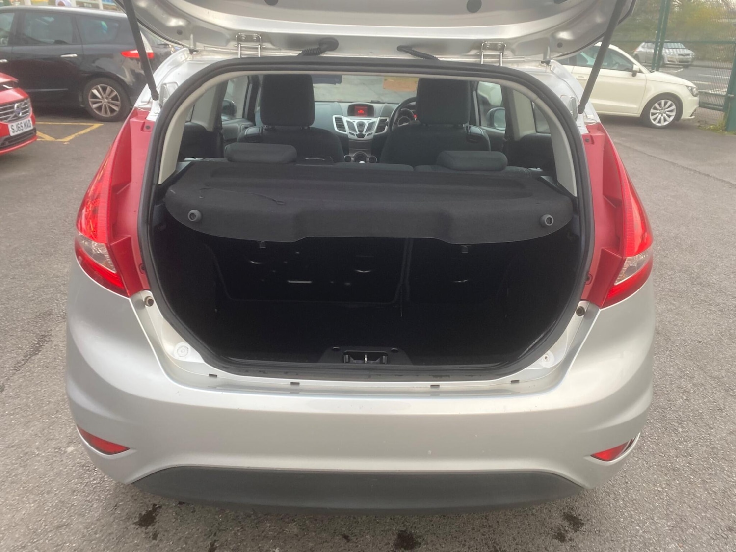 Used Ford Fiesta 2011 for sale - 76550233: Photo 32