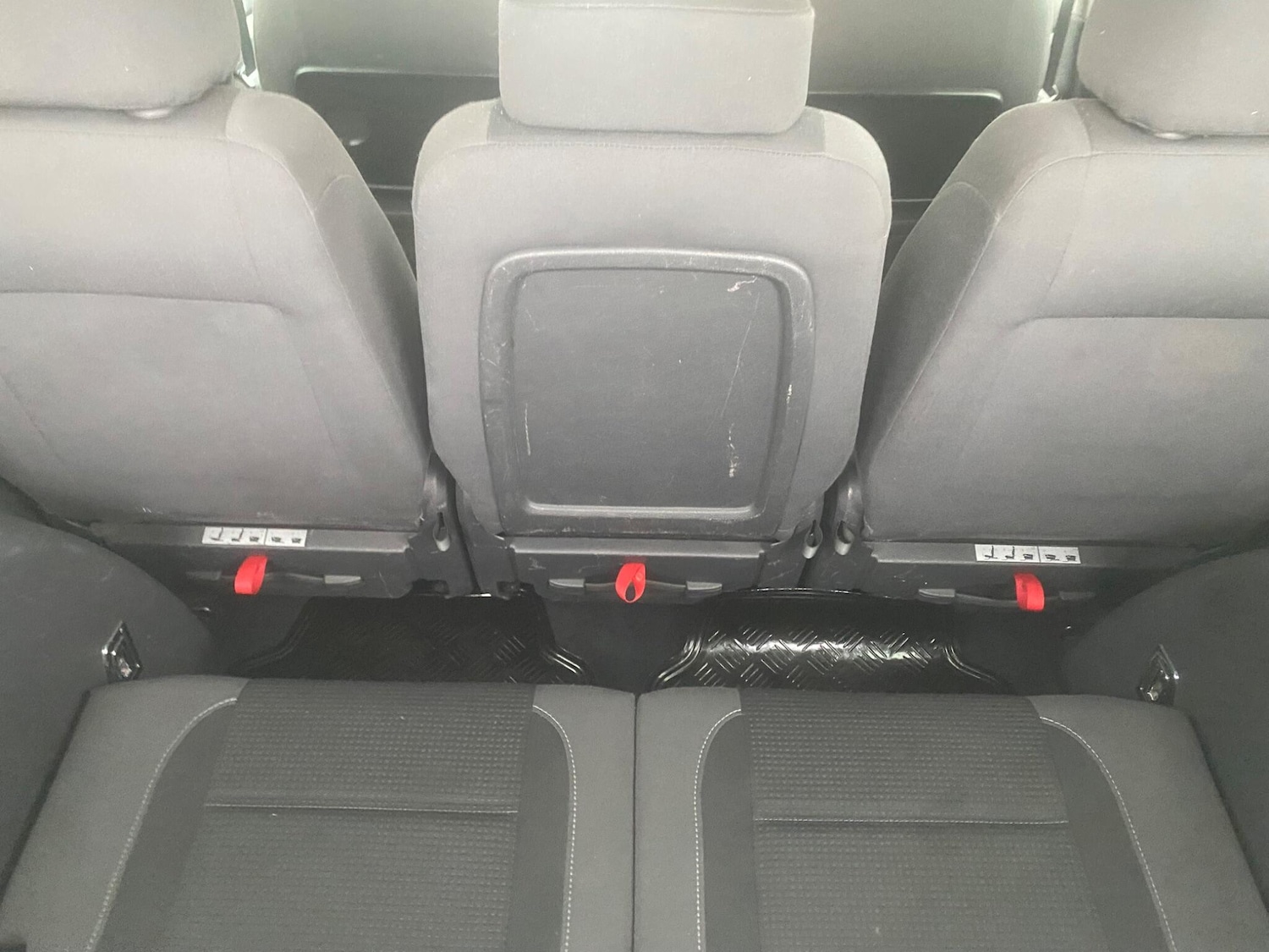 Used Volkswagen Touran 2009 for sale - 76550604: Photo 43