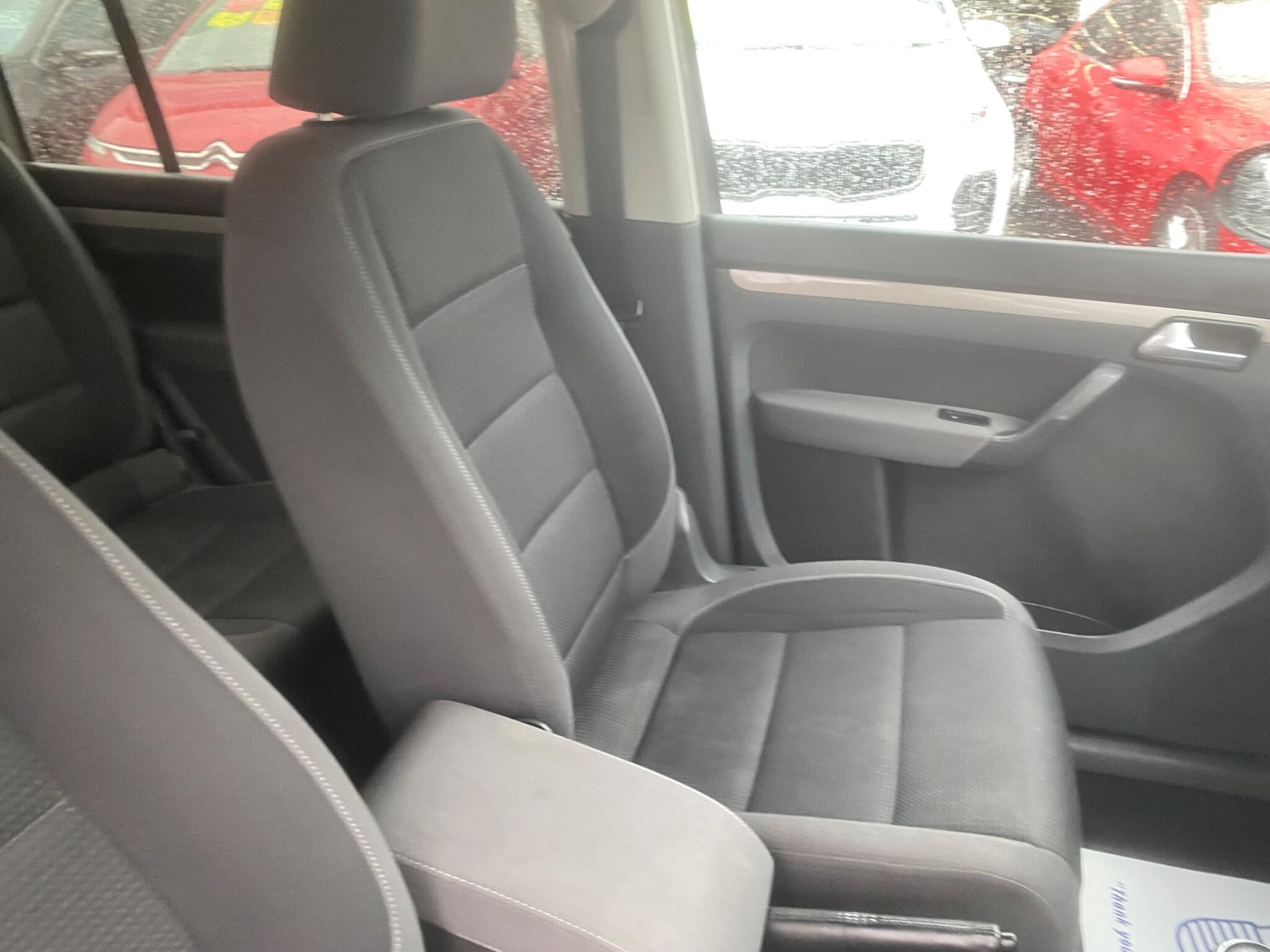 Used Volkswagen Touran 2009 for sale - 76550604: Photo 64