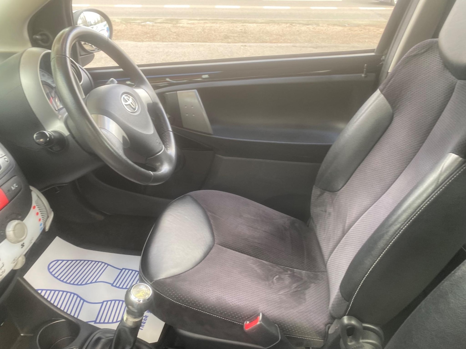 Used Toyota AYGO 2012 for sale - 76549456: Photo 14