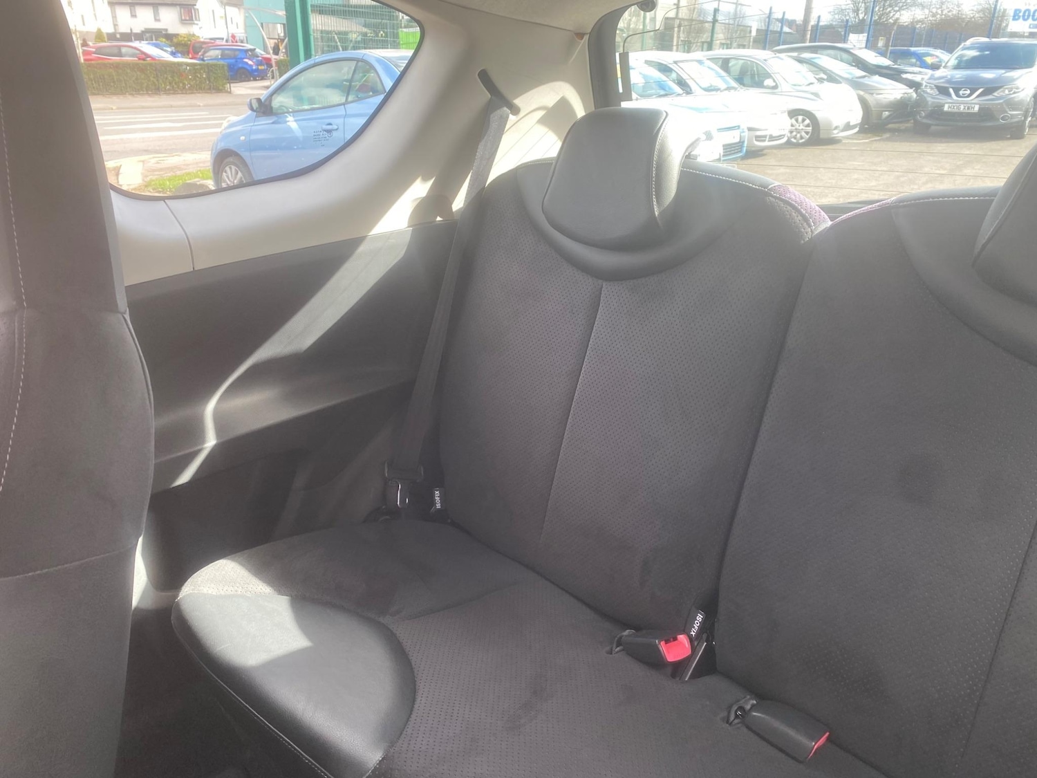 Used Toyota AYGO 2012 for sale - 76549456: Photo 25