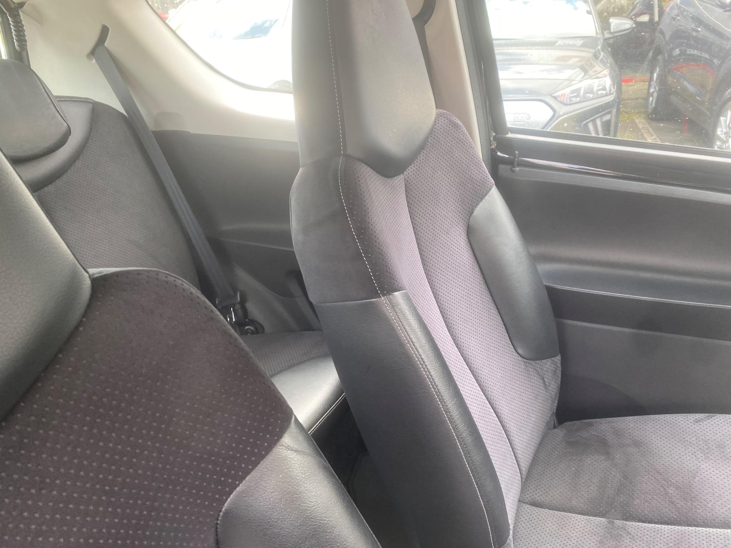 Used Toyota AYGO 2012 for sale - 76549456: Photo 39