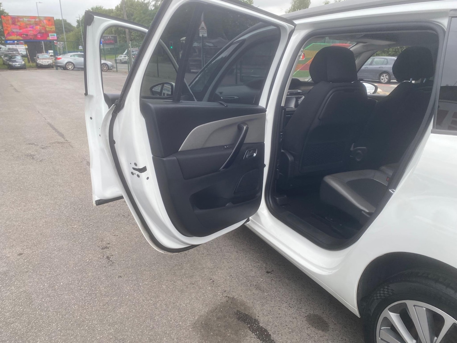 Used Citroen C4 Grand Picasso 2015 for sale - 76990942: Photo 21