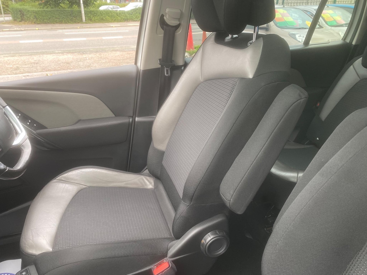 Used Citroen C4 Grand Picasso 2015 for sale - 76990942: Photo 9