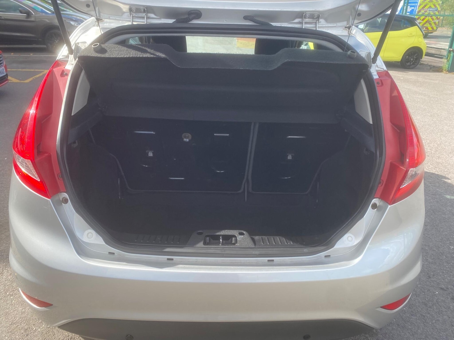 Used Ford Fiesta 2011 for sale - 76549410: Photo 38