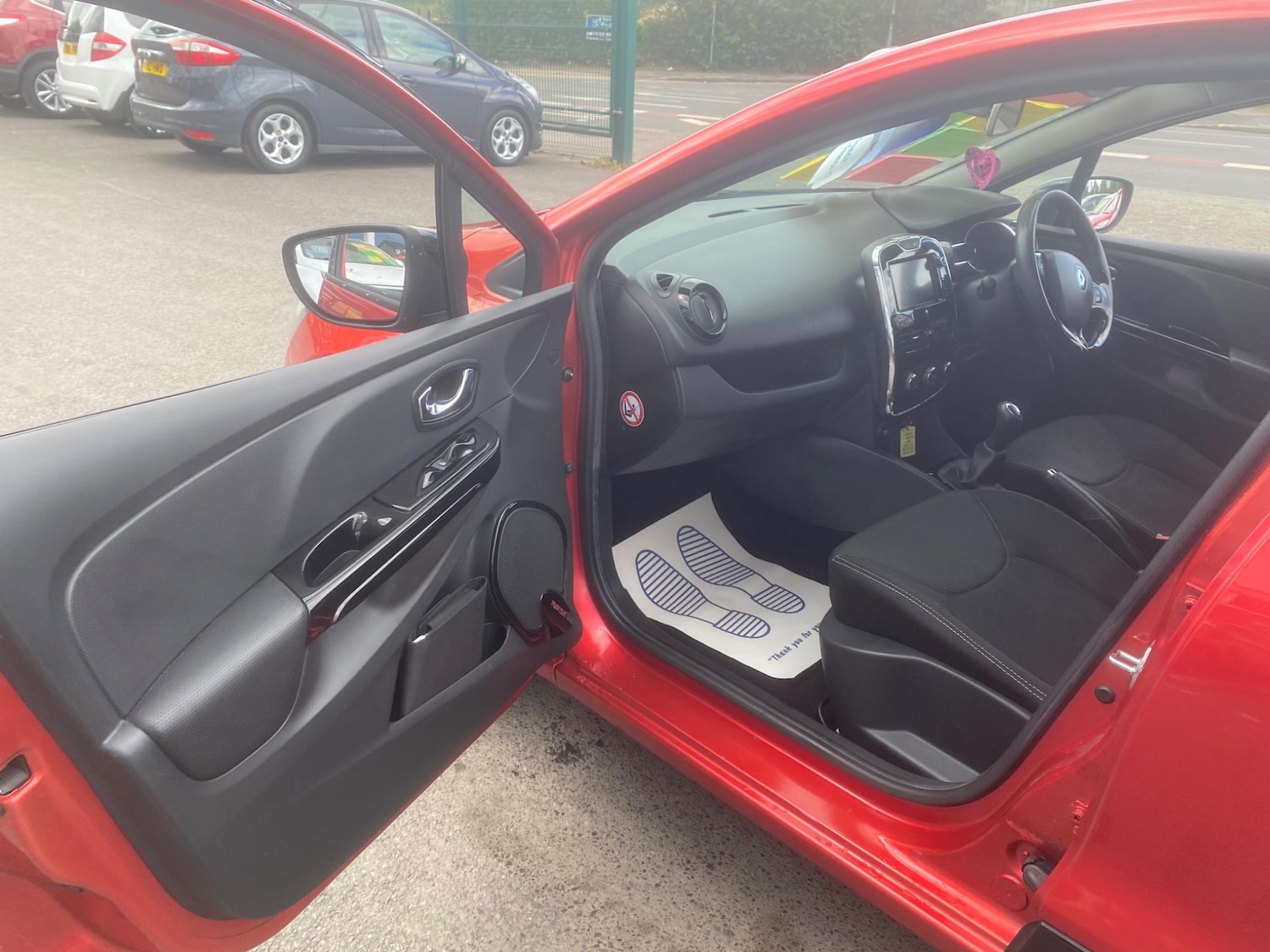 Used Renault Clio 2014 for sale - 76549291: Photo 24