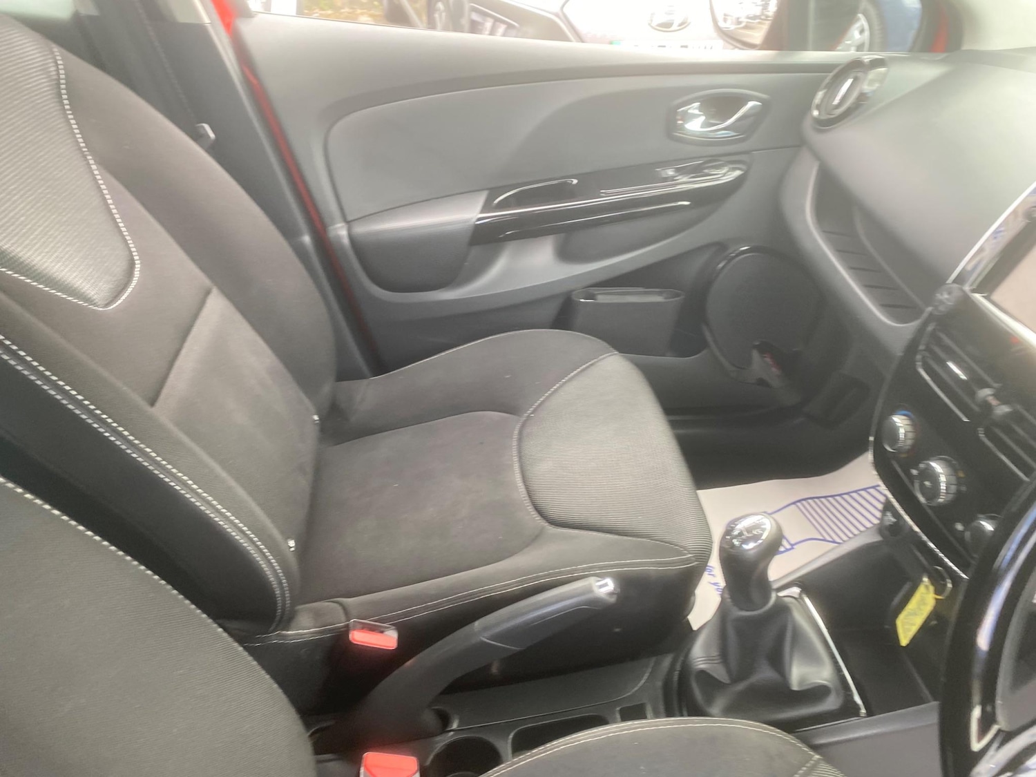 Used Renault Clio 2014 for sale - 76549291: Photo 54