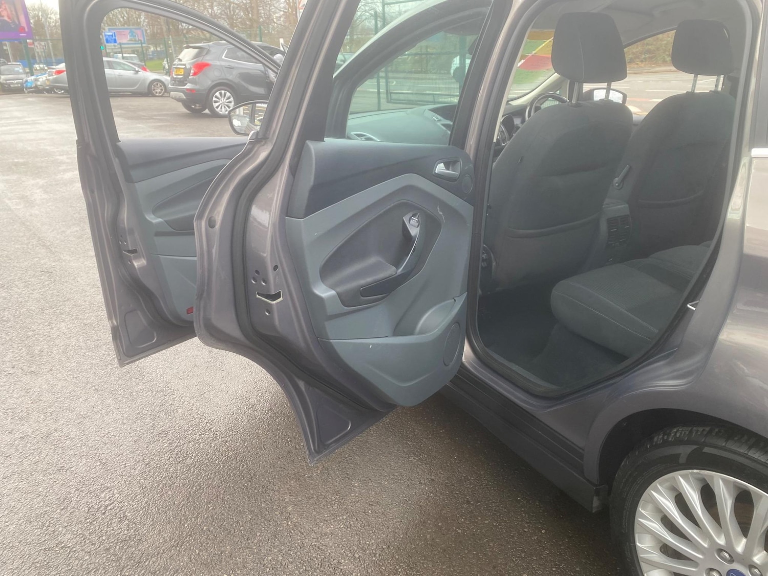 Used Ford C-Max 2015 for sale - 76549451: Photo 30