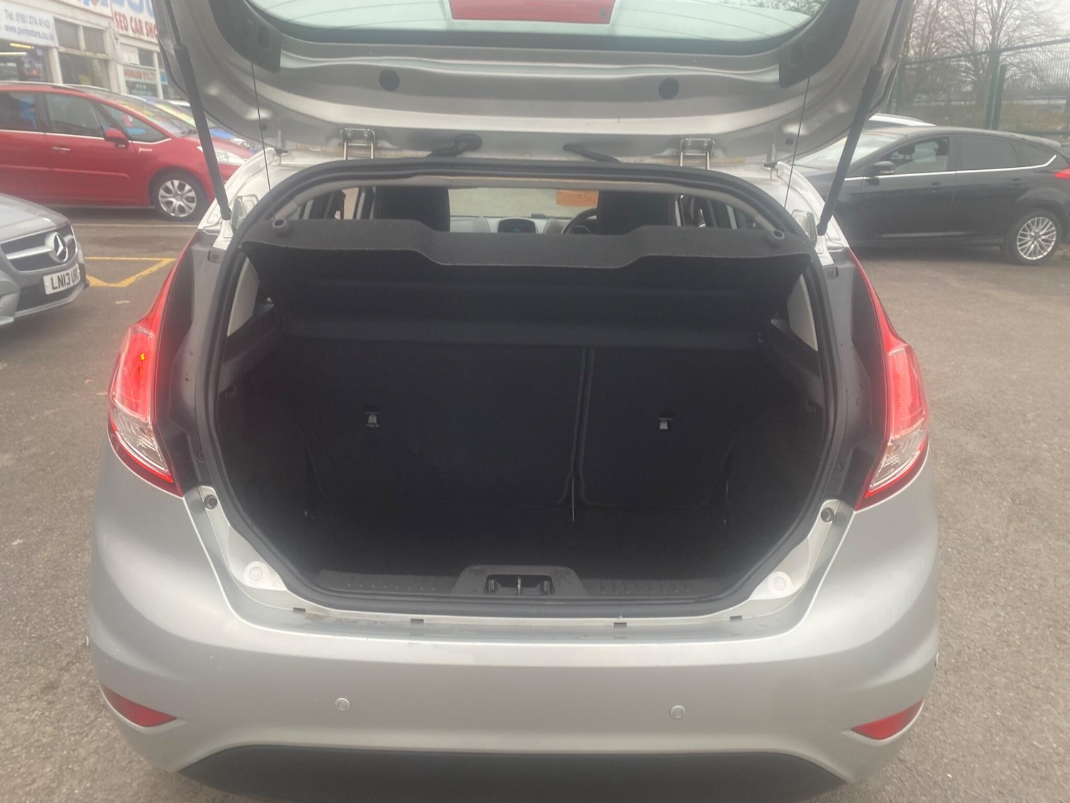 Used Ford Fiesta 2014 for sale - 77040100: Photo 32