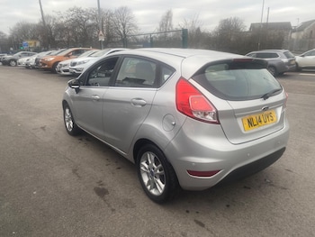 Used Ford Fiesta 2014 for sale - 77040100: Photo