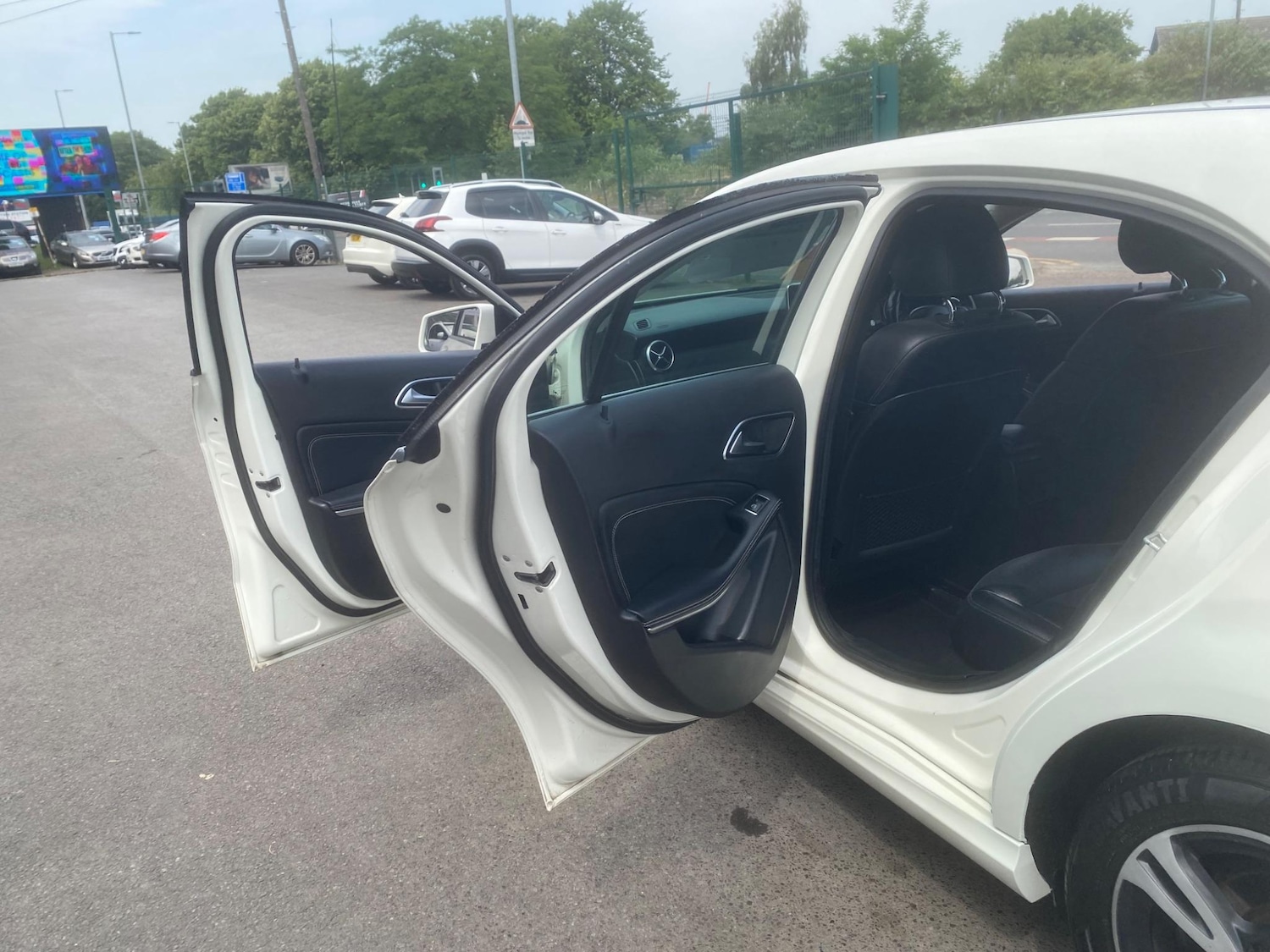 Used Mercedes-Benz A-Class 2015 for sale - 76550079: Photo 36