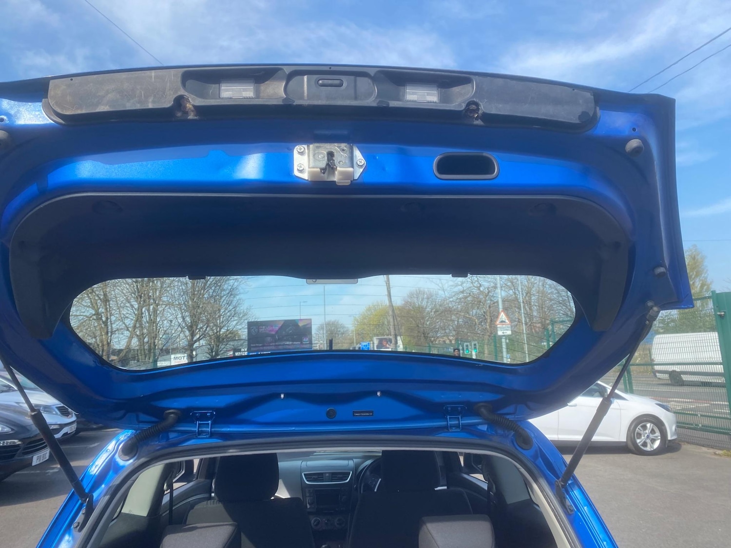 Used Suzuki Swift 2013 for sale - 76550683: Photo 42