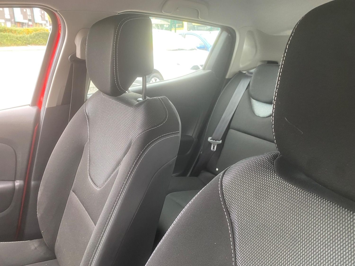 Used Renault Clio 2015 for sale - 76549275: Photo 17