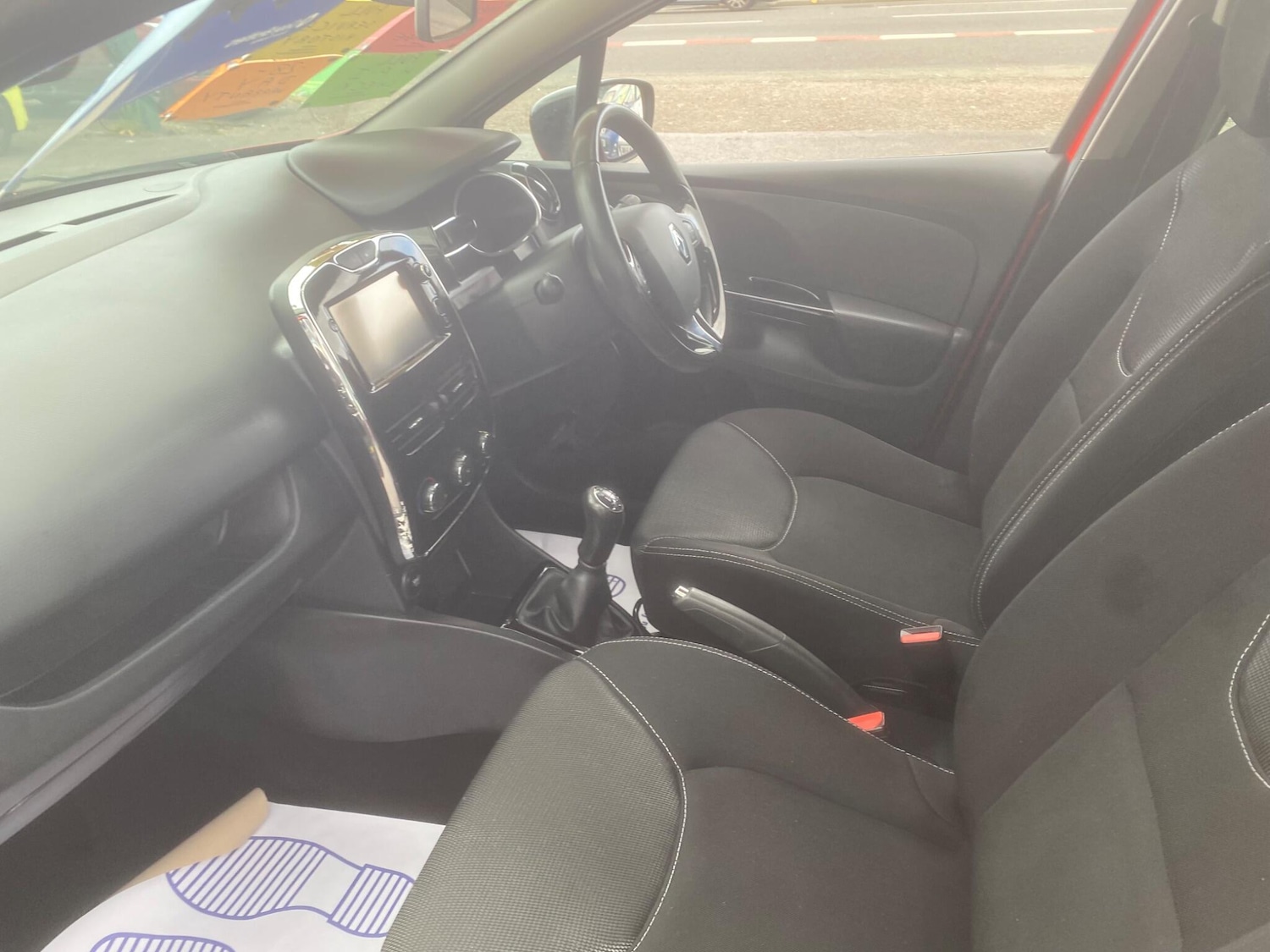 Used Renault Clio 2015 for sale - 76549275: Photo 21