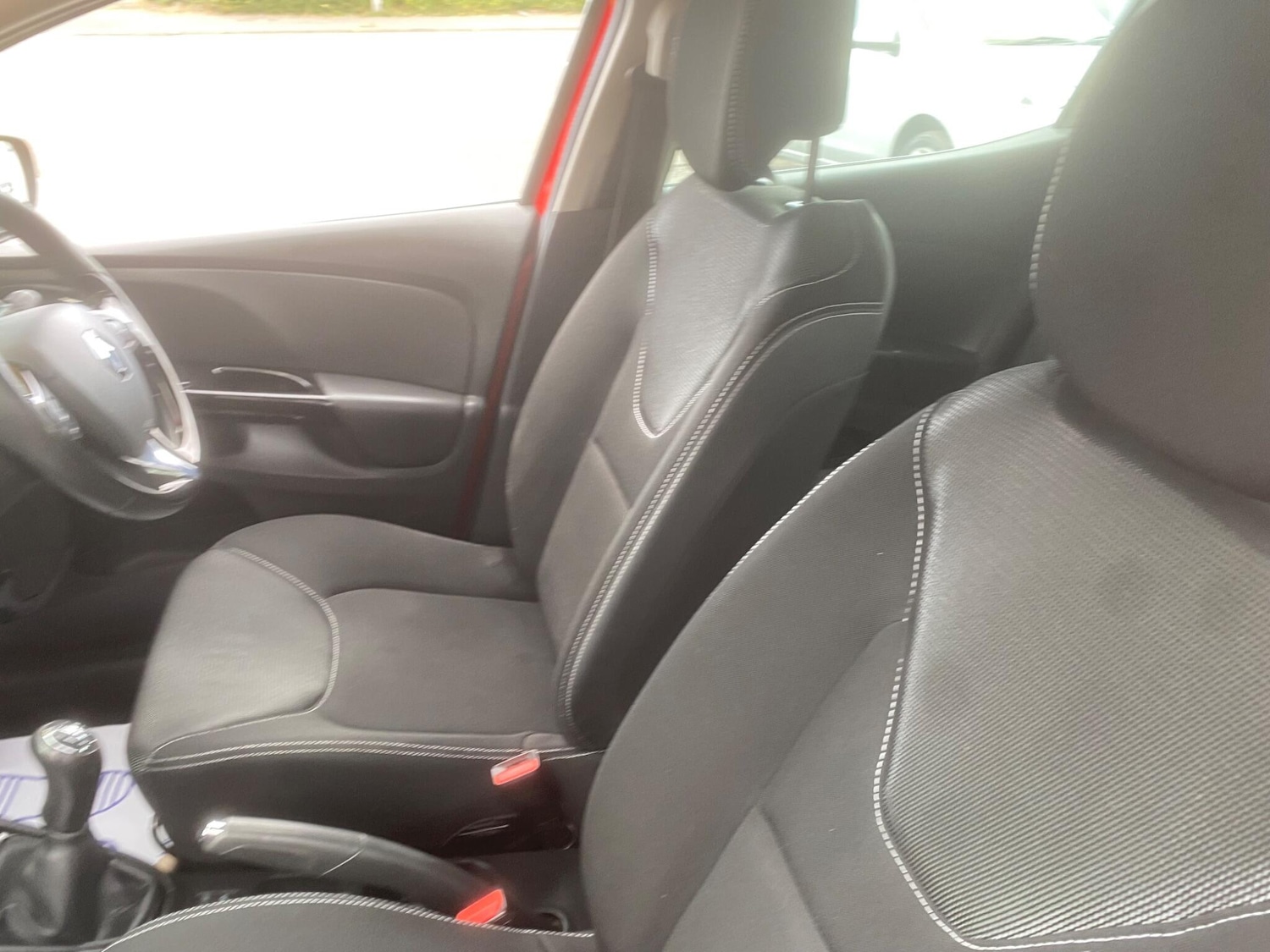 Used Renault Clio 2015 for sale - 76549275: Photo 22