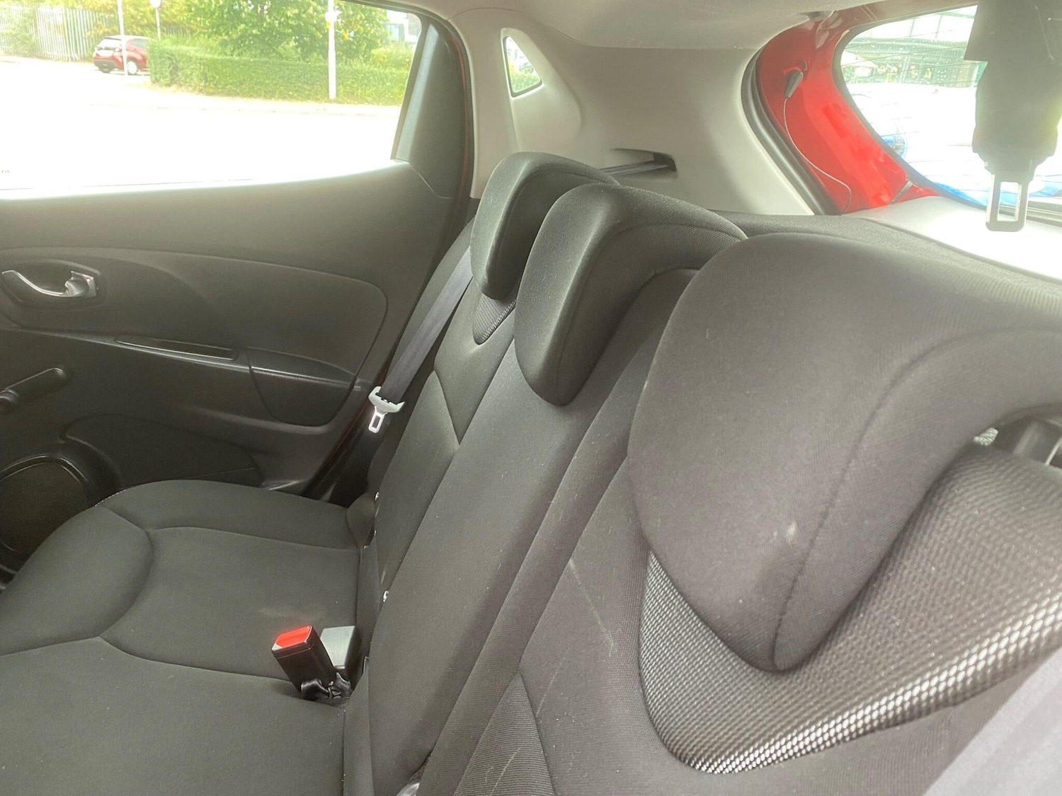 Used Renault Clio 2015 for sale - 76549275: Photo 24