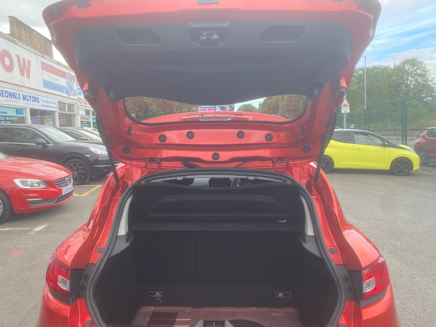 Used Renault Clio 2015 for sale - 76549275: Photo 37