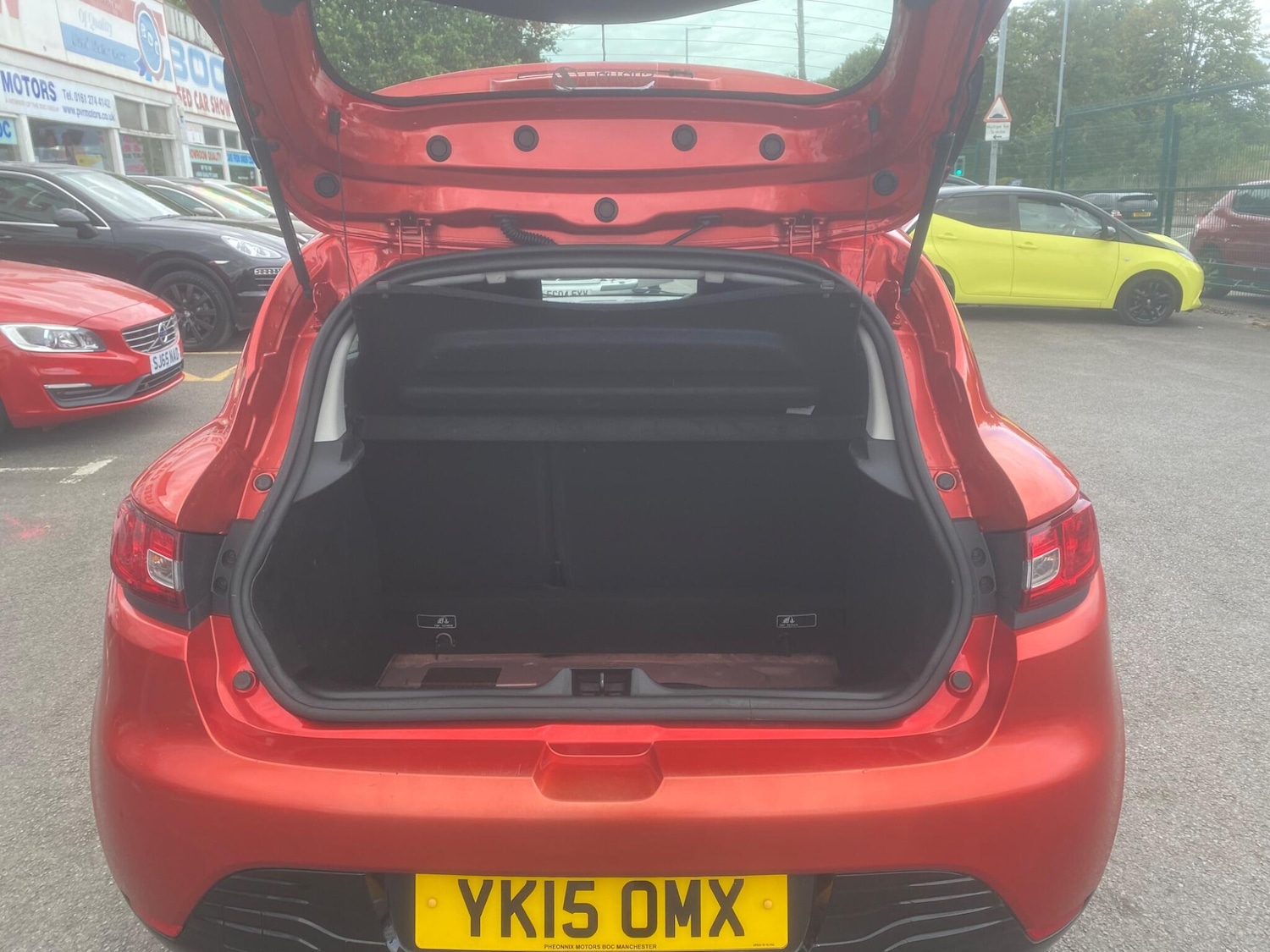 Used Renault Clio 2015 for sale - 76549275: Photo 38