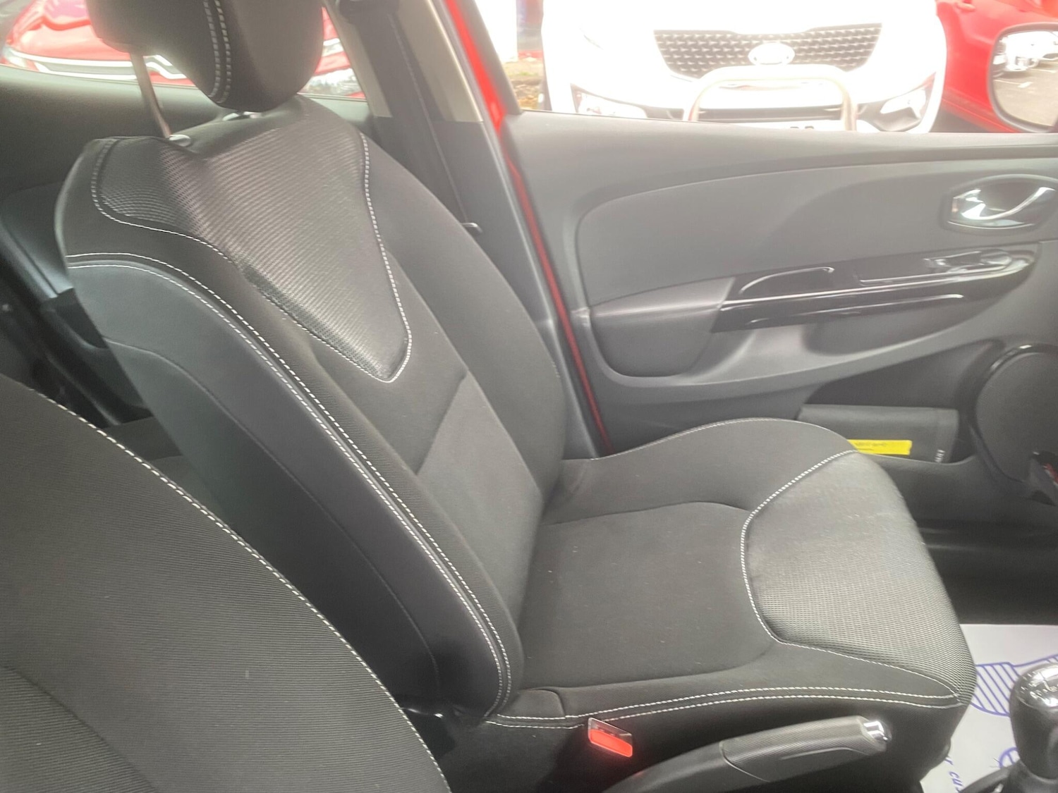 Used Renault Clio 2015 for sale - 76549275: Photo 54